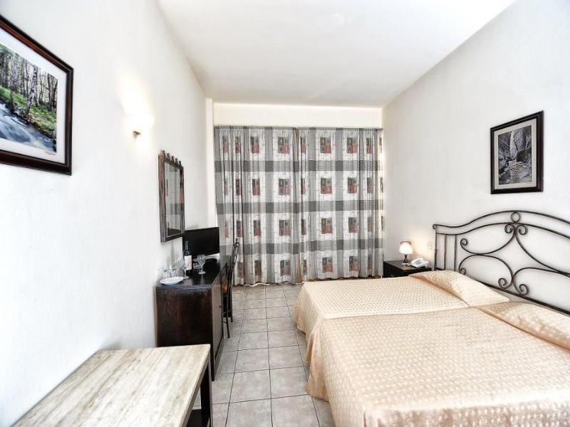 Piere Anne Beach Hotel Айя Напа Екстериор снимка